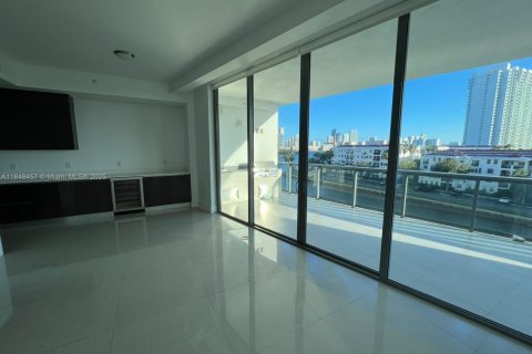 Condominio en venta en Aventura, Florida, 3 dormitorios, 207.92 m2 № 1961818 - foto 6