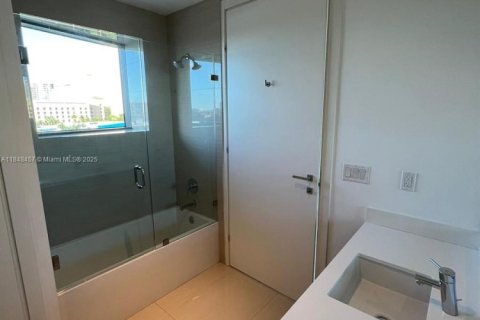 Condominio en venta en Aventura, Florida, 3 dormitorios, 207.92 m2 № 1961818 - foto 22