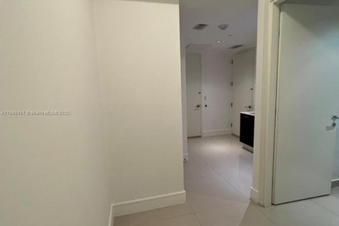 Condominio en venta en Aventura, Florida, 3 dormitorios, 207.92 m2 № 1961818 - foto 13