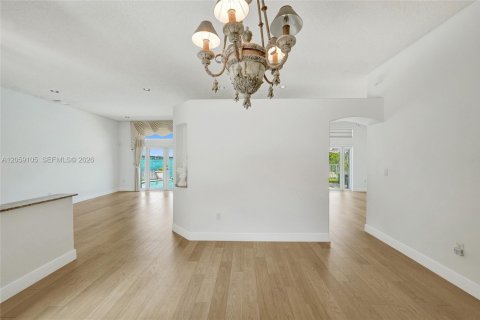 Villa ou maison à louer à Pembroke Pines, Floride: 3 chambres, 164.25 m2 № 2169311 - photo 11