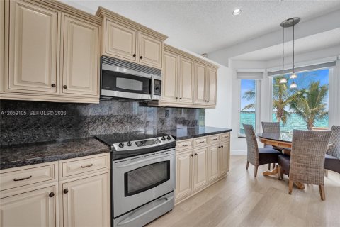 Villa ou maison à louer à Pembroke Pines, Floride: 3 chambres, 164.25 m2 № 2169311 - photo 6