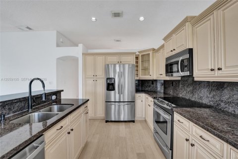 Villa ou maison à louer à Pembroke Pines, Floride: 3 chambres, 164.25 m2 № 2169311 - photo 7