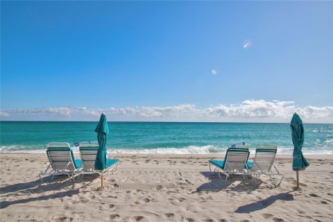 Condominio en alquiler en Sunny Isles Beach, Florida, 3 dormitorios, 208.1 m2 № 1779223 - foto 20