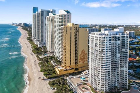 Condominio en alquiler en Sunny Isles Beach, Florida, 3 dormitorios, 208.1 m2 № 1779223 - foto 29