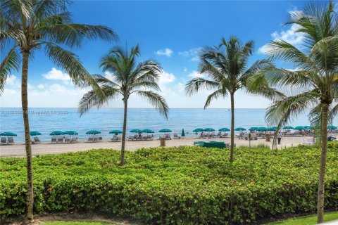 Condominio en alquiler en Sunny Isles Beach, Florida, 3 dormitorios, 208.1 m2 № 1779223 - foto 7