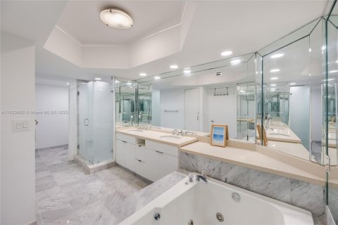 Condominio en alquiler en Sunny Isles Beach, Florida, 3 dormitorios, 208.1 m2 № 1779223 - foto 10