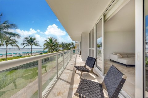 Condominio en alquiler en Sunny Isles Beach, Florida, 3 dormitorios, 208.1 m2 № 1779223 - foto 18