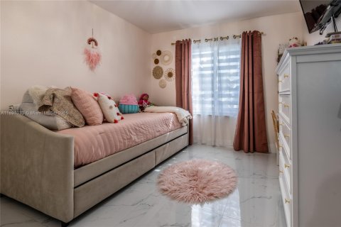 Купить виллу или дом в Хомстед, Флорида 4 спальни, 144.28м2, № 1955552 - фото 13