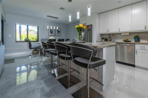 Купить виллу или дом в Хомстед, Флорида 4 спальни, 144.28м2, № 1955552 - фото 4