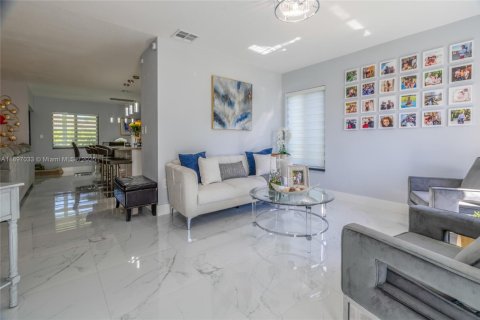 Купить виллу или дом в Хомстед, Флорида 4 спальни, 144.28м2, № 1955552 - фото 1