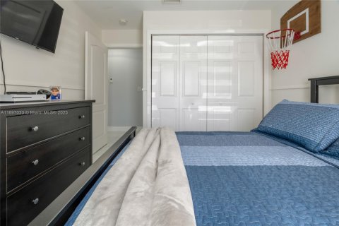 Купить виллу или дом в Хомстед, Флорида 4 спальни, 144.28м2, № 1955552 - фото 16