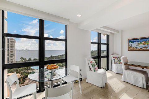 Condo in Key Biscayne, Florida, 3 bedrooms № 2009373 - photo 10