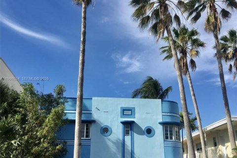 Condo in Miami Beach, Florida, 1 bedroom  № 2028220