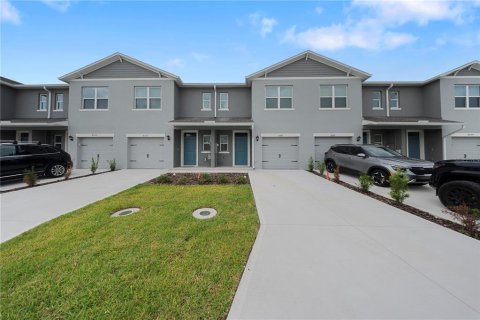 Townhouse in Lakeland, Florida 3 bedrooms, 136.01 sq.m. № 2209732