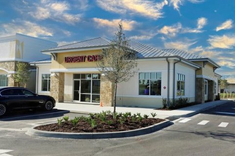 Immobilier commercial à louer à Wildwood, Floride: 185.8 m2 № 2108185 - photo 2