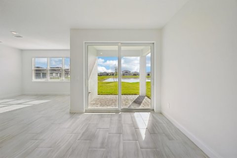 Casa en venta en Port St. Lucie, Florida, 4 dormitorios, 262.91 m2 № 2081479 - foto 10