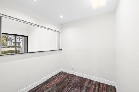 Propiedad comercial en venta en Fort Lauderdale, Florida № 2407598 - foto 3
