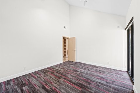 Propiedad comercial en venta en Fort Lauderdale, Florida № 2407598 - foto 10