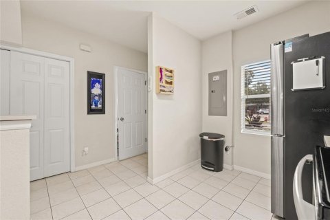 Townhouse in Tampa, Florida 3 bedrooms, 125.6 sq.m. № 1826533 - photo 7