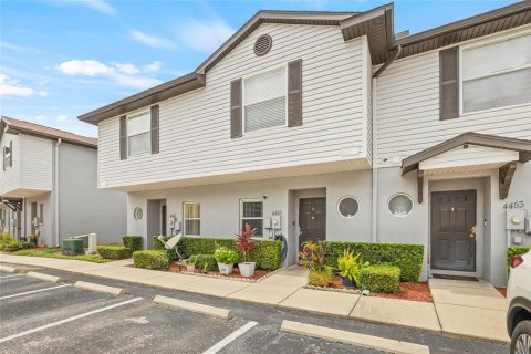 Townhouse in Tampa, Florida 3 bedrooms, 125.6 sq.m. № 1826533 - photo 2