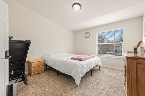 Townhouse in Tampa, Florida 3 bedrooms, 125.6 sq.m. № 1826533 - photo 15