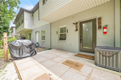 Townhouse in Tampa, Florida 3 bedrooms, 125.6 sq.m. № 1826533 - photo 26