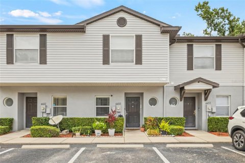 Townhouse in Tampa, Florida 3 bedrooms, 125.6 sq.m. № 1826533 - photo 1