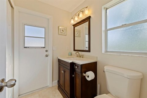 Villa ou maison à vendre à Palm Harbor, Floride: 4 chambres, 243.31 m2 № 2431121 - photo 25
