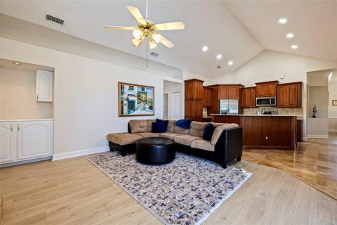 Villa ou maison à vendre à Palm Harbor, Floride: 4 chambres, 243.31 m2 № 2431121 - photo 16