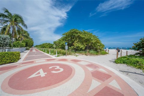 Copropriété à louer à Miami Beach, Floride: 2 chambres, 71.91 m2 № 1969453 - photo 22