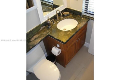 Copropriété à louer à Miami Beach, Floride: 2 chambres, 71.91 m2 № 1969453 - photo 11