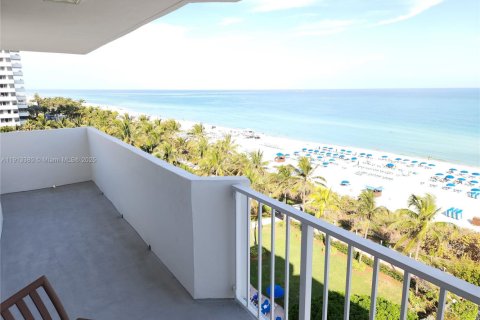 Copropriété à louer à Miami Beach, Floride: 2 chambres, 71.91 m2 № 1969453 - photo 2