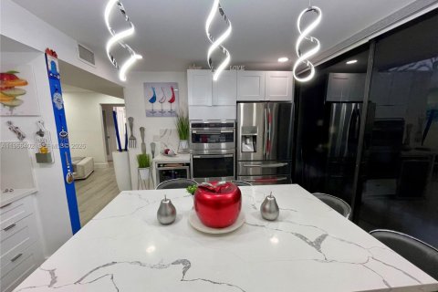 Купить кондоминиум в Майами, Флорида 3 спальни, 102.1м2, № 2027994 - фото 6