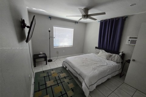 Снять в аренду виллу или дом в Форт-Лодердейл, Флорида 2 спальни, 92.9м2, № 1988213 - фото 10