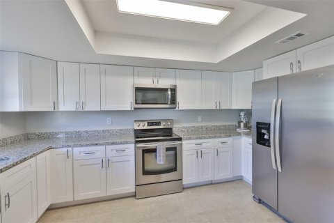 Condominio en venta en Sun City Center, Florida, 2 dormitorios, 111.76 m2 № 1676082 - foto 6