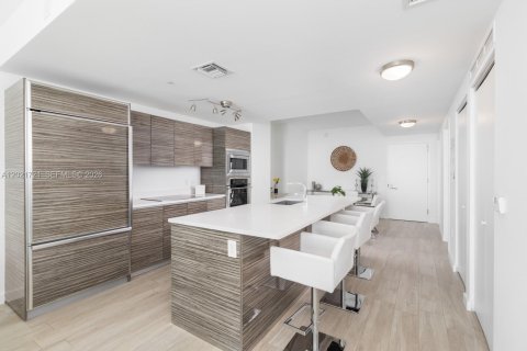 Condominio en venta en Miami, Florida, 2 dormitorios, 106.19 m2 № 2154890 - foto 9