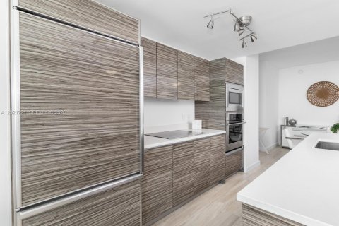 Condominio en venta en Miami, Florida, 2 dormitorios, 106.19 m2 № 2154890 - foto 11