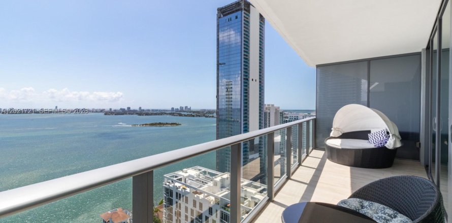 Condominio en Miami, Florida, 2 dormitorios  № 2154890