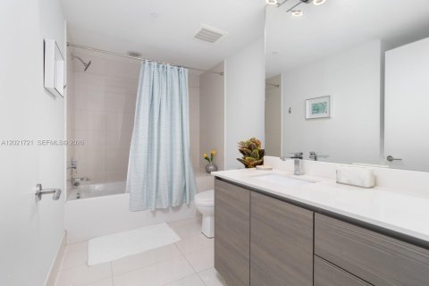 Condominio en venta en Miami, Florida, 2 dormitorios, 106.19 m2 № 2154890 - foto 21