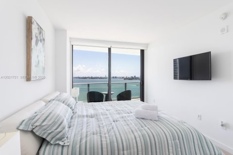 Condominio en venta en Miami, Florida, 2 dormitorios, 106.19 m2 № 2154890 - foto 15
