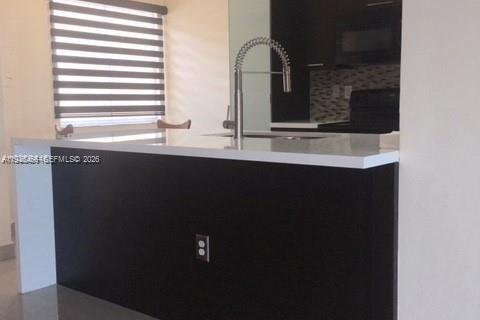 Condo in Doral, Florida, 1 bedroom  № 2002780 - photo 6