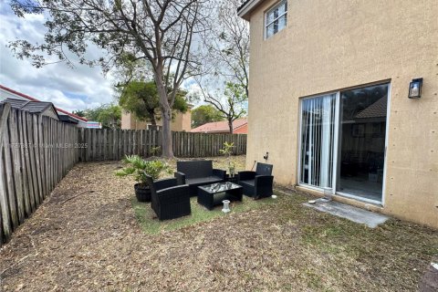 House in Homestead, Florida 4 bedrooms, 179.12 sq.m. № 1702329 - photo 6
