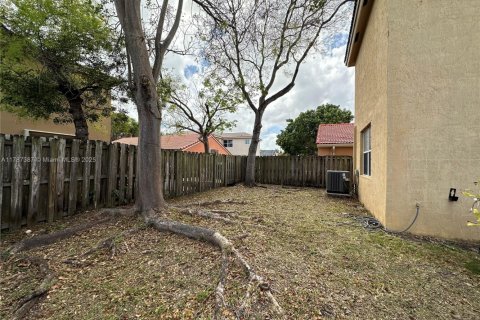 House in Homestead, Florida 4 bedrooms, 179.12 sq.m. № 1702329 - photo 7