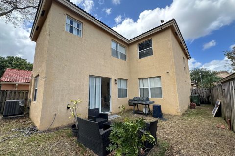 House in Homestead, Florida 4 bedrooms, 179.12 sq.m. № 1702329 - photo 5
