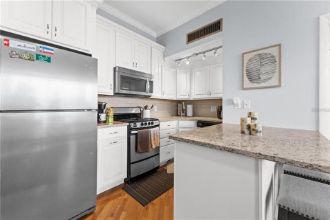 Copropriété à vendre à Tampa, Floride: 1 chambre, 45.89 m2 № 2399207 - photo 6