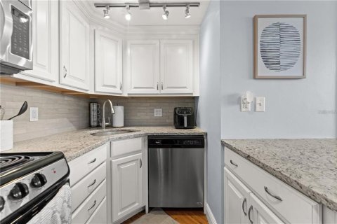 Copropriété à vendre à Tampa, Floride: 1 chambre, 45.89 m2 № 2399207 - photo 7