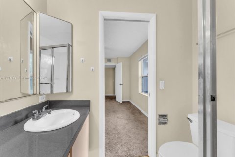 Townhouse in West Palm Beach, Florida 2 bedrooms, 125.42 sq.m. № 1692142 - photo 20