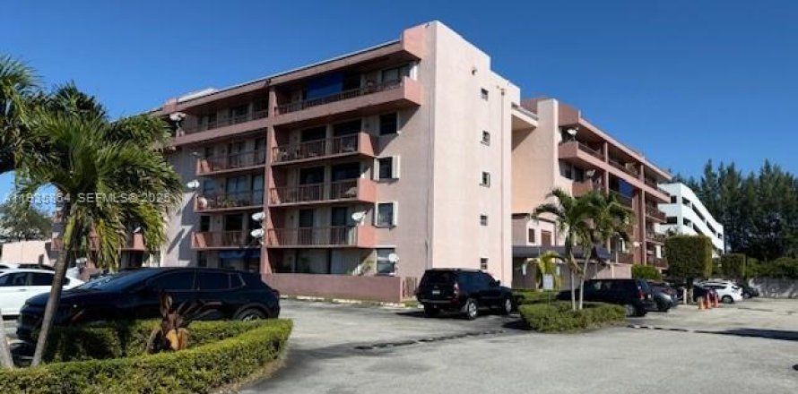 Condo in Miami, Florida, 2 bedrooms  № 1994134