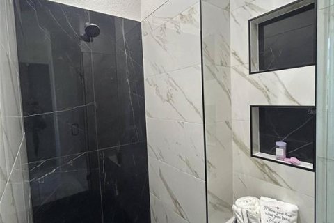 Купить виллу или дом в Норт-Порт, Флорида 9 комнат, 181.62м2, № 2221710 - фото 22