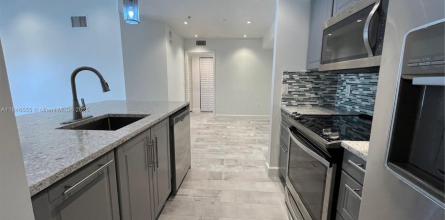 Condo in Miramar, Florida, 1 bedroom  № 1846314
